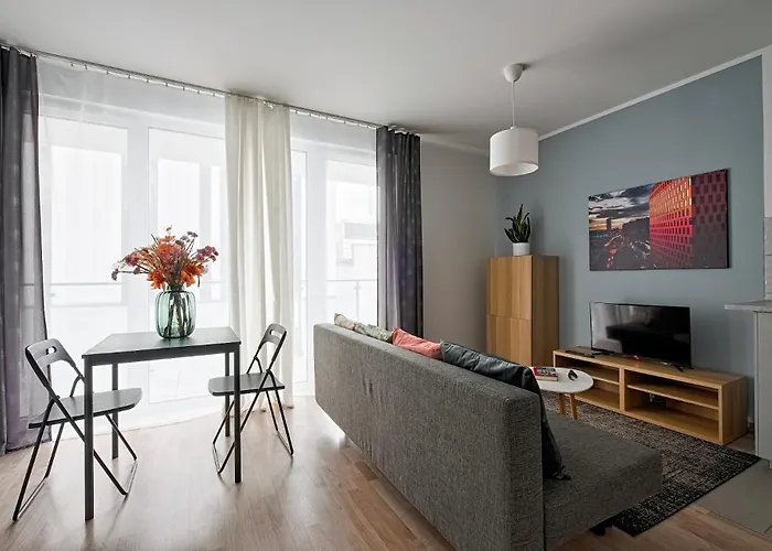 Golden Apartments/op32 公寓 *